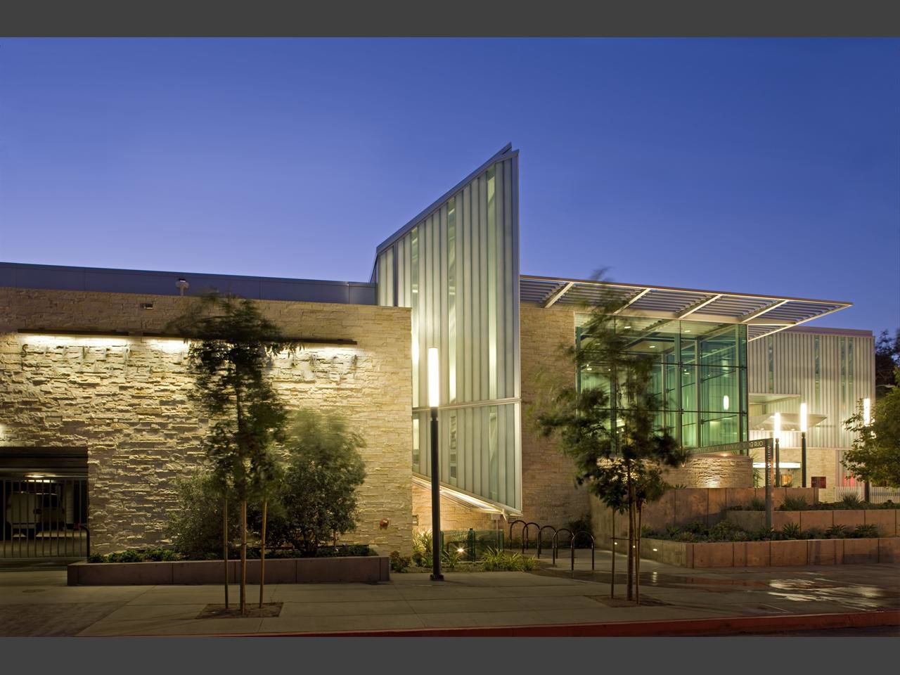 Silver Lake Branch Library